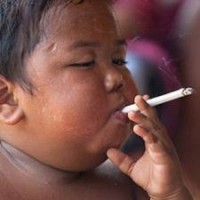 indonesie-rokende-baby